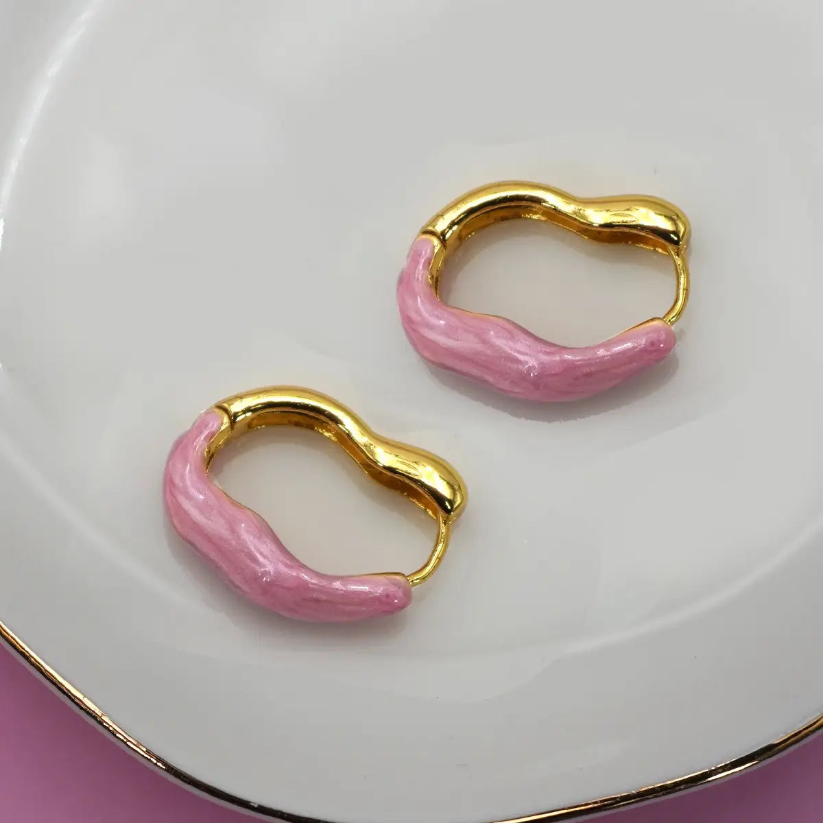 Oval Edge Hoop